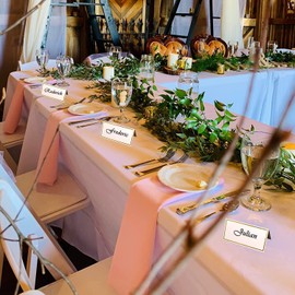 YANGWEN Premium Place Cards, Pack of 50 Place Cards Blank Table Place Cards White Wedding Name Cards Place Cards with Double Gold Edge for Reserve Seats, Wedding, Party