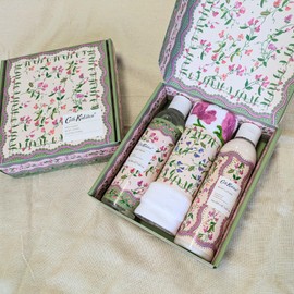 Cath Kidston Caskidson Bath & Towel Set Sweet Pea Bath and Towel Set (200ml+200ml+1pcs)
