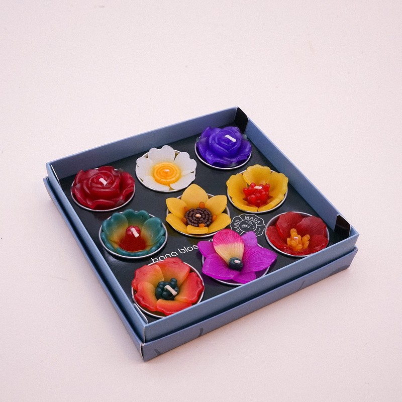 9 Assorted Big Tropical Flower Scented Tealights in a Gift