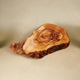 DAS OLIVENHOLZBRETT® Olive Wood Chopping Board with Natural Rim, 35 cm