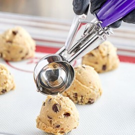 TrueCraftware-3/4 oz Disher #40 Stainless Steel with Triangle Handle Orchid Color- Ice Cream Cookie Scooper for Baking Cookie Scoops Portion Control Scoop Cupcake Batter Ice Cream Yogurt Gelatos
