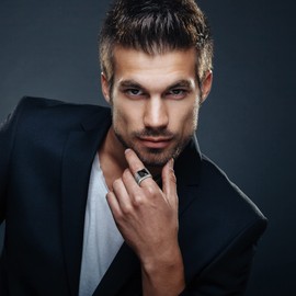 JewelryWe Signet Ring for Men Black Stone Stainless Steel Silver Rings Band Gift for Father's Day Anniversary Birthday