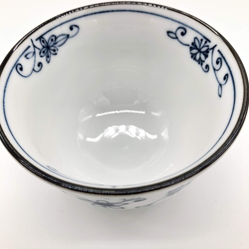 Line arabesque hot water with chaku