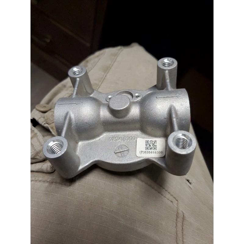 Fleetguard Genuine Fleetguard W/F Filter Head for Cummins OEM 020416300