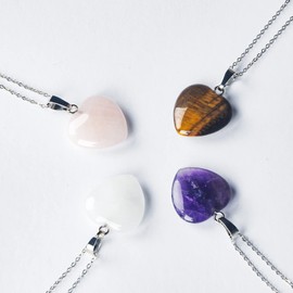 Reiki Crystal Heart Necklace Female Crystal Heart Pendant Necklace Natural Healing Crystal Stone Necklace Rose Quartz Necklace Anxiety Necklace Female Crystal Gift Crystal Healing Crystal Jewelry