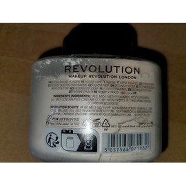 Makeup Revolution Revolution Beauty, Loose Baking Powder, Makeup Setting Powder, Long Lasting Coverage, Mattifies & Reduces Shine, Translucent, 1.13 Oz