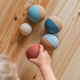 Korko Boccia Set Super Champions - Natural Outdoor Fun with Cork Balls - Family Friendly and Environmentally Friendly