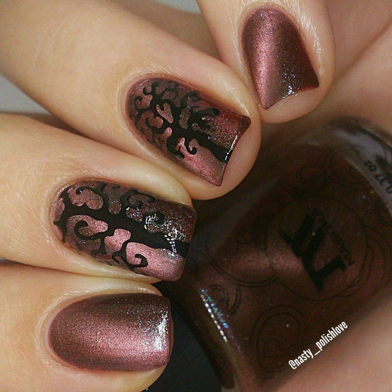Whats Up Nails - Scary Tree Vinyl Stencils for Nail