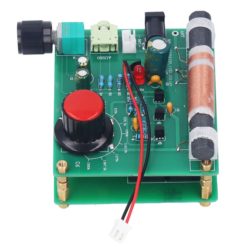 AM Transmitter 600Khz‑1500Khz Compact Portable with 3.5mm Headphone Interface, Versatile
