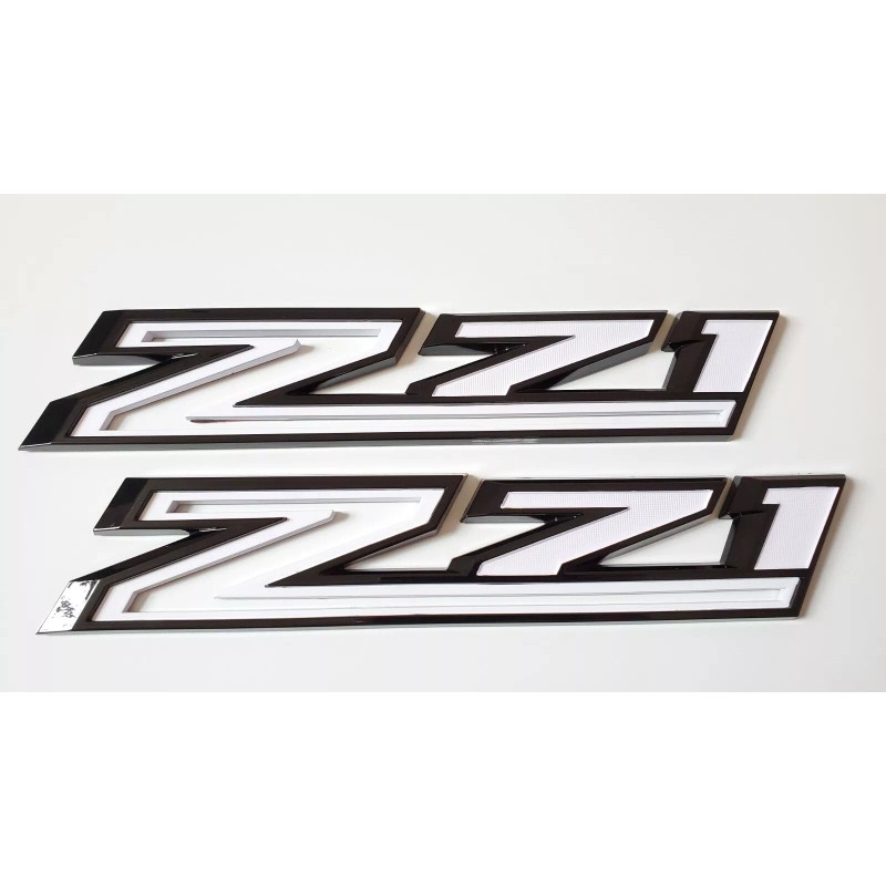 OEM 2pcs 2019-2023 Chevy Silverado Z71 Emblem OEM Fender Gloss