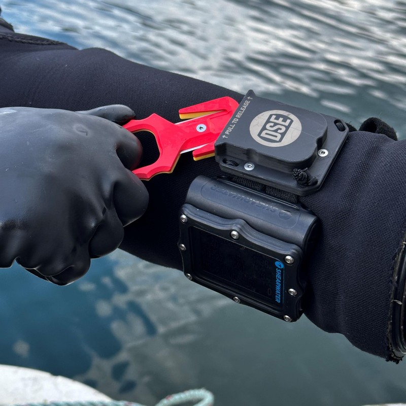 Dark Space Explorers Quick Release Ceramic Line Cutter for SCUBA