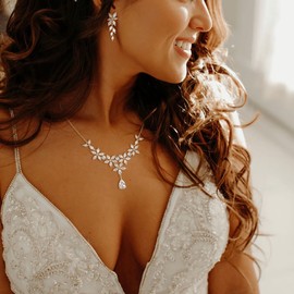 EVER FAITH Cubic Zirconia Bridal Jewelry Set for Wedding, Marquise Teardrop CZ Flower Necklace Earrings Sets for Women Clear Gold-Tone