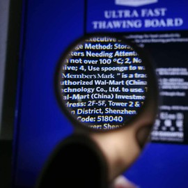 TECHSHARE Magnifying Glass with Light, Lighted Magnifying Glass, Handheld Pocket Magnifier Small Illuminated Folding Hand Held Lighted Magnifier for Reading Coins Hobby Travel - 45 Mm Diameter