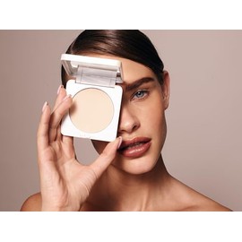Velvet Matte Oil Control Pressed Powder by Luscious Cosmetics. Vegan and Cruelty Free. (#3 Medium Tan Beige w/ Warm Undertones)