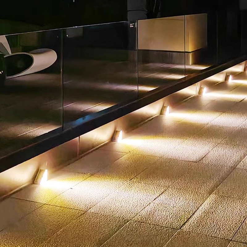 2 Set Solar Step Lights Triangle Solar Stair Light IP68
