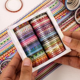 emmoolife Juego de 50 rollos de cinta adhesiva Skinny Washi de 3 mm de ancho, cinta adhesiva dorada con patrón básico para scrapbooking, suministros para cuadernos de desecho, cuadernos de viñetas