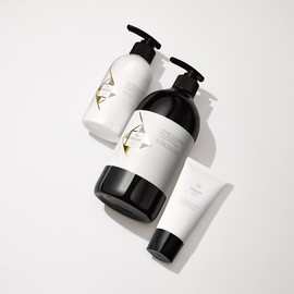 HADAT Cosmetics Hair Conditioner (800 ml) for Hair Care - Softening and Moisturising Treatment for Dry and Damaged Hair, Deep Moisturising Hair, Shine