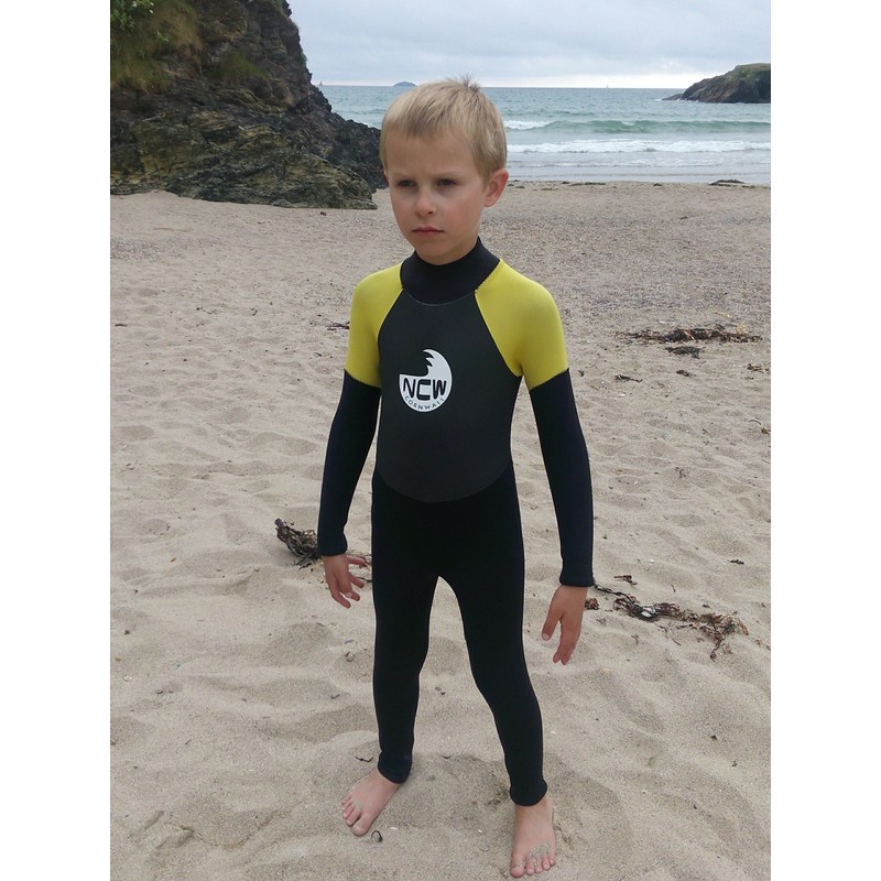 Kids warm 5mm full wetsuit for all watersports/beach use (sizes