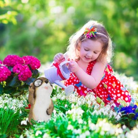 Relaxdays Marmot Animal Figurine with LED Solar Eyes, Decoration for Garden, Balcony, H x W x D 23 x 13 x 13 cm, Beige