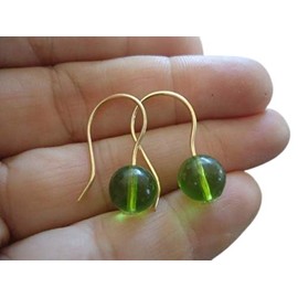 ★ Gold hook and green glass ★ Earrings