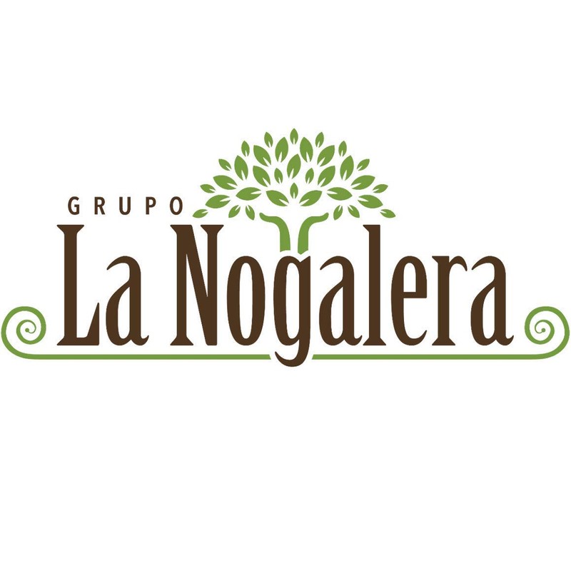 La Nogalera - 2 lbs Chopped shelled pecans. Raw pecan