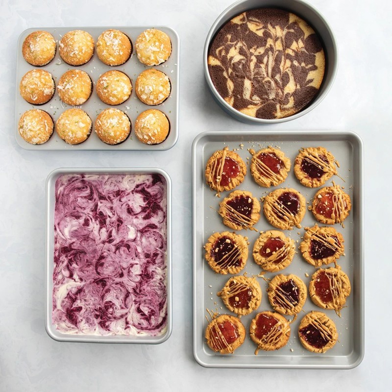 Nordic Ware Brilliant Bakeware Essential Nonstick Baking Pan Set