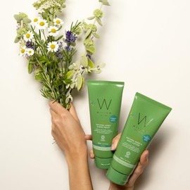 Natural Aloe Vera & Aromatic Herb Body Lotion – Hydrating Moisturiser with Coconut, Borage, Rosehip & Vitamin E for Sensitive Skin – Anti-Ageing, Lime & Lavender Scent, Non-Greasy, Face & Body Use