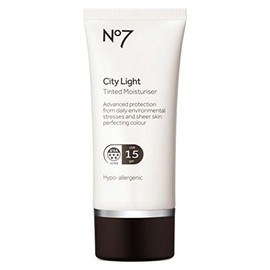 No7 City Light Tinted Moisturising Cream Medium