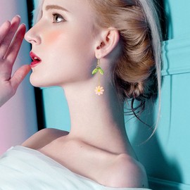 Just Follow Alloy Daisy Flower Drop Dangle Earrings Long Tassel Bohemian Flower Statement Earrings for Women Gifts With Green Leaf (Pink)