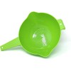 Tupperware 2 Quart Colander Strainer with Handle in Green