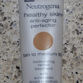 Neutrogena Healthy Skin Anti-Aging Perfector TAN MEDIUM 50 Retinol SPF 20NEW