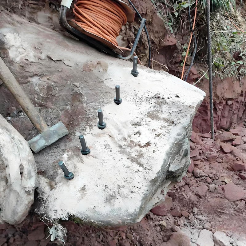 7 Pack Rock Splitting Wedges 5/8" with Drill Bit, Feathers