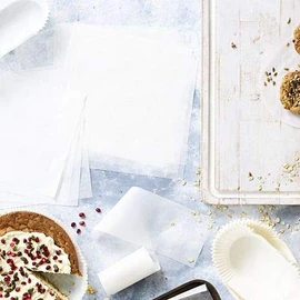 Lakeland Baking Parchment Liner Squares 20cm (8") x 100