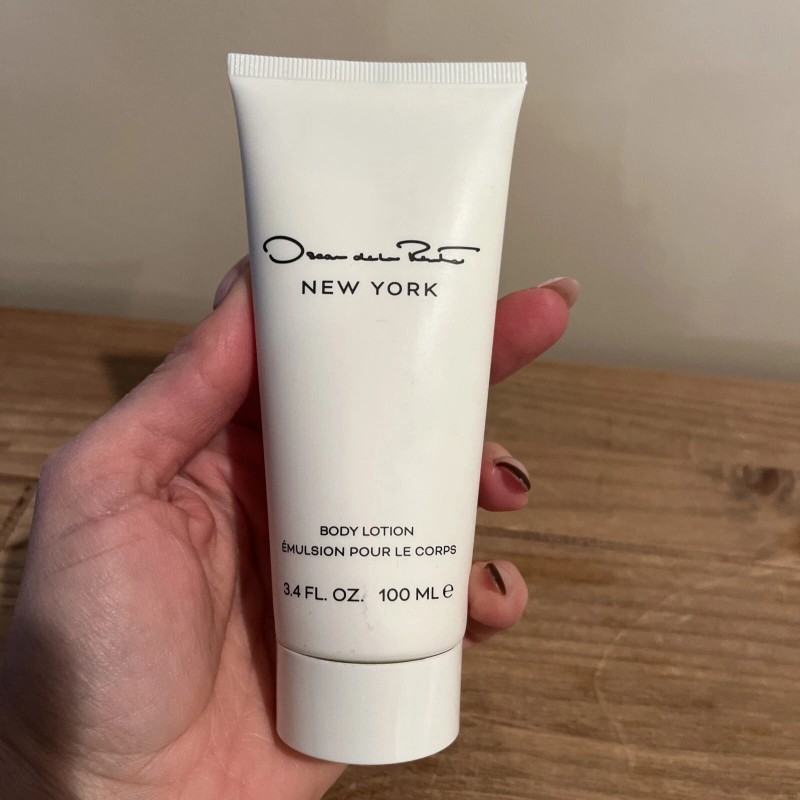 Oscar De La Renta NEW YORK for Women Body Lotion