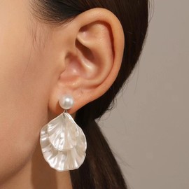 Shell Earrings for Women Seashell Cowrie Dangle Earrings Ocean Beach Vacation Essentials Outfits Jewelry Summer Dresses for Women Trendy 2025