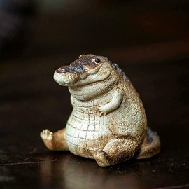 RAMAHP Mini Resin Crocodile, Cute Mini Crocodile Statue Decoration, 1.7"" Fat Tea Pet Alligator Baby Statue Ornament for Indoor Outdoor Home Garden Decoration Animals Figurines, Black