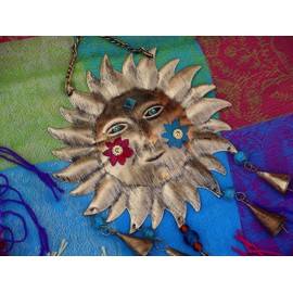Bohemian Gold Metal Sun Face Wind Chimes Wall Plaque Art Hanging Whimsical Celestial Boho Indoor Outdoor Decor Decorations
