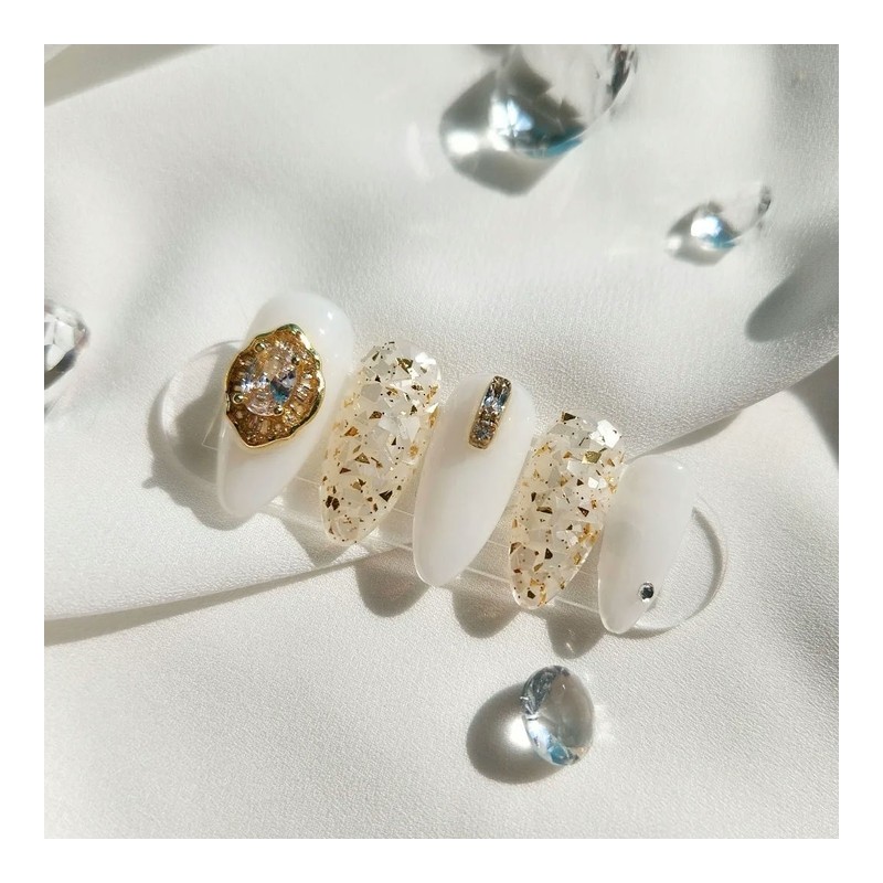 Exciting gold white mother-of-pearl nail tips - petit coffin /