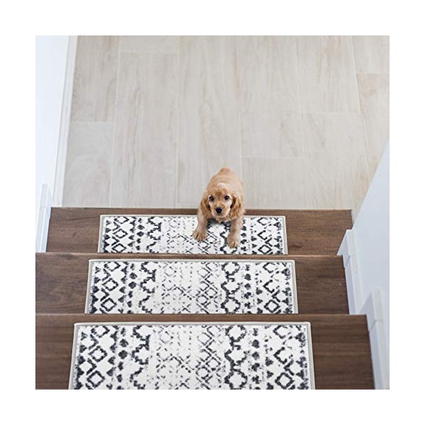 Rugshop Distressed Bohemian Non-Slip Stair Treads (Set of 4) 8.6"