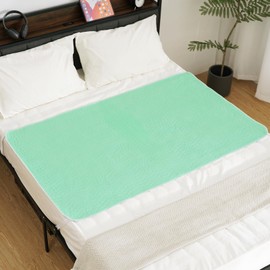 YEERSWAG Incontinence Bed Pads 2 Pack, Washable Underpads 36" x 60" Reusable Underpads for Incontinence Non Slip Underpads with Webbing Buckles for Bed Pee Pads for Adults Kids Pets, Green