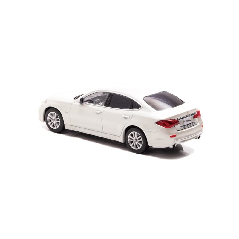 Hiko Seven CARNEL 1/43 Nissan Fuga Hybrid (Y51) 2015 Crystal