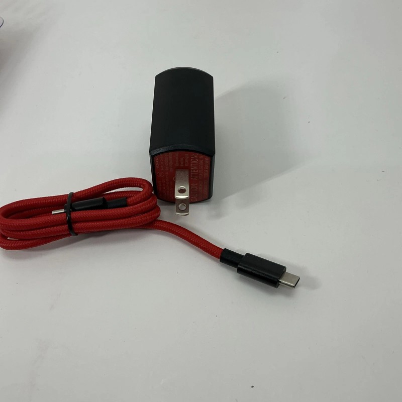 MILWAUKEE USB-C CHARGING CABLE 2 FT And 15W USB-C Wall