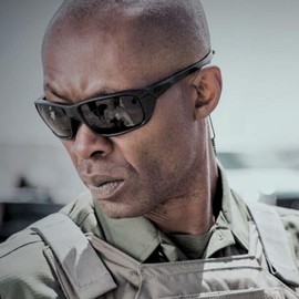 SHEEPDOG MICROPHONES Covert Police Listen Only Earpiece, 22 Inch Black Cable, 3.5mm Connector, Ultra-Thin Wire, Removable Retainer Ear Hook and (Pack of 3) Clear Situational Awareness Eartips