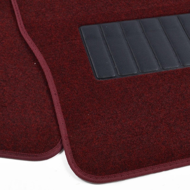 A Set of 4 Universal Fit Plush Carpet Floor Mats