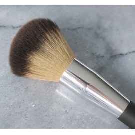 XOBEAUTY POWDER BRUSH, xoBeauty