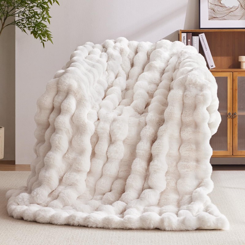 Anysay Faux Fur Throw Blanket, 1000GSM Fluffy Soft Bubble Blanket