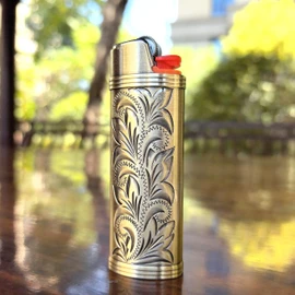 Lucklybestseller Metal Lighter Case Cover Sleeve Holder Vintage Floral Stamped for BIC Full Size Lighter J6(Brozne)