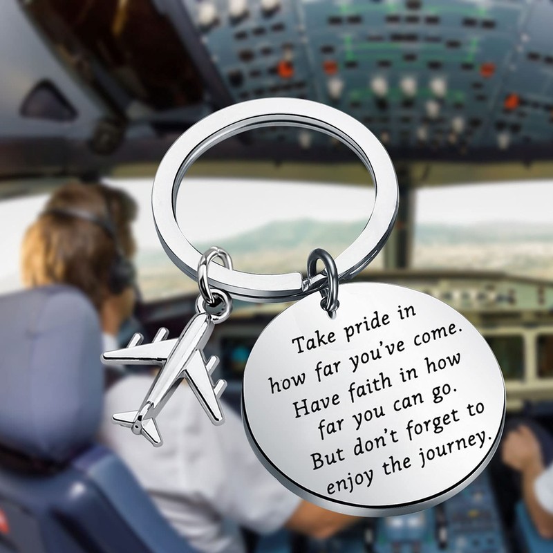 FUSTMW Airplane Keychain Pilot Gifts Flight Attendant Graduation Gifts Aviation
