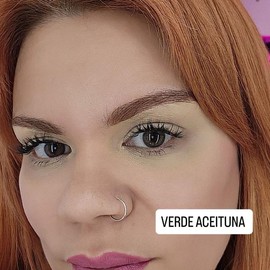 Makeup tools with easy application:_Verde aceituna