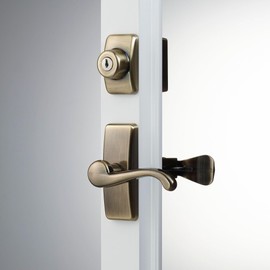 Ideal Security GL Door Lever Set with Keyed Deadbolt Lock for Storm and Screen Doors, Antique Brass (4-Piece Set)